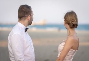 結婚初夜に花嫁を喜ばす方法は前戯に時間をかけお互いに気持ちよくなることだ